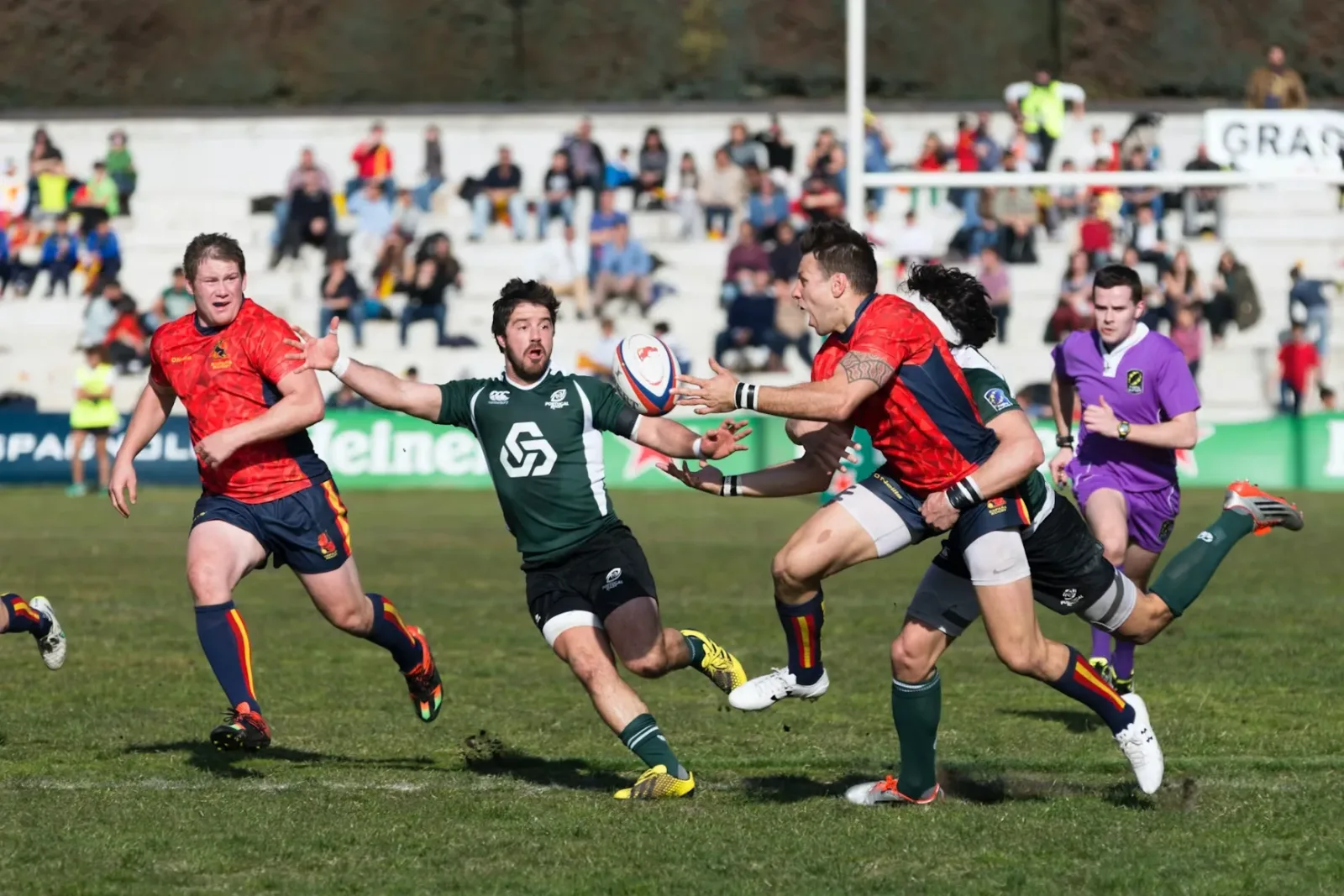 Rugby vs American Football: 12 Key Differences Explained (2026)
